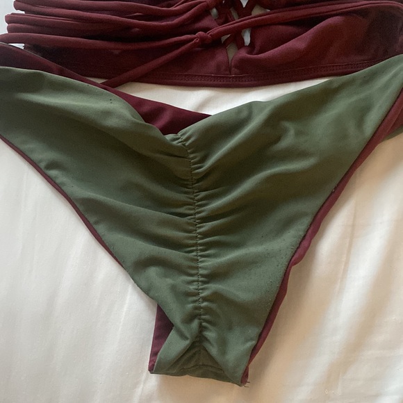 Crochet halter bikini set - Picture 3 of 3